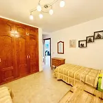 Apartment 2 Bedroom *