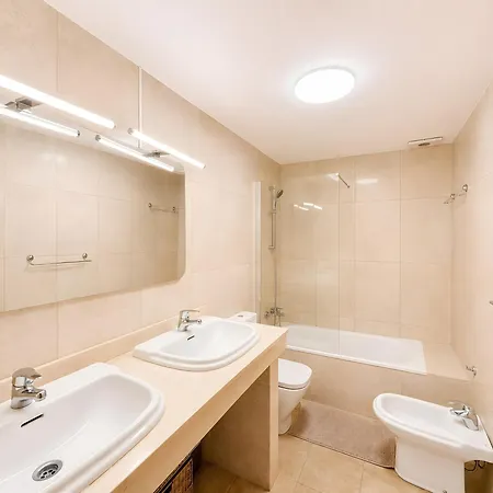 2 Bedroom